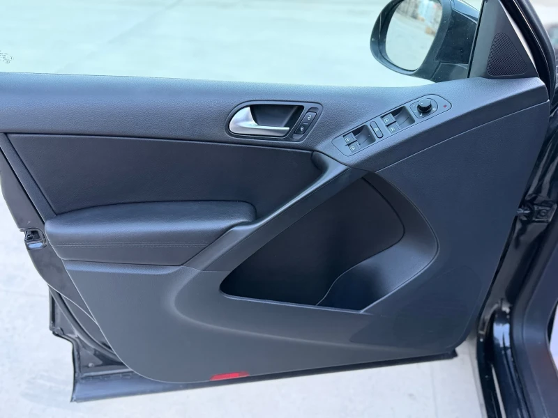 VW Tiguan 1.4 4motion, снимка 9 - Автомобили и джипове - 53342445