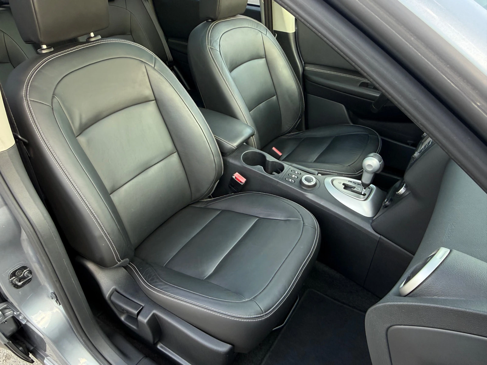 Nissan Qashqai 2.0 4x4 AUT. NAVI ШВЕЙЦАРИЯ, снимка 12 - Автомобили и джипове - 53743888