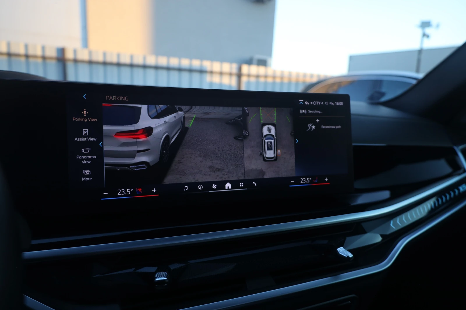 BMW X5 40i xDrive PANO KeyGO SoftCl 360 SitzKlima HlK , снимка 13 - Автомобили и джипове - 53801359