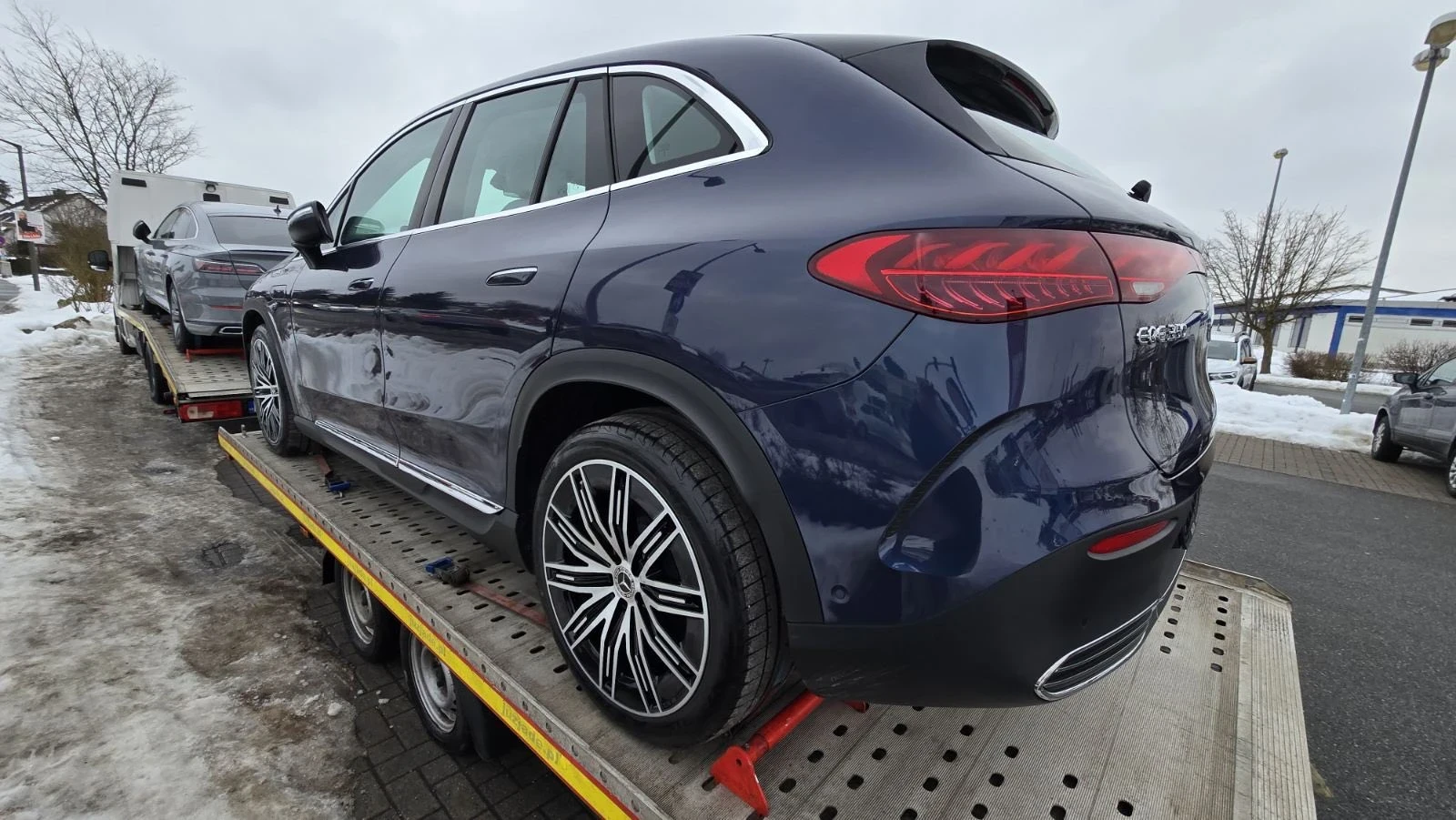 Mercedes-Benz EQE 350 SUV/AMG/4MATIC/AIRMATIC/CAMERA/KEYLESS/, снимка 8 - Автомобили и джипове - 53878860