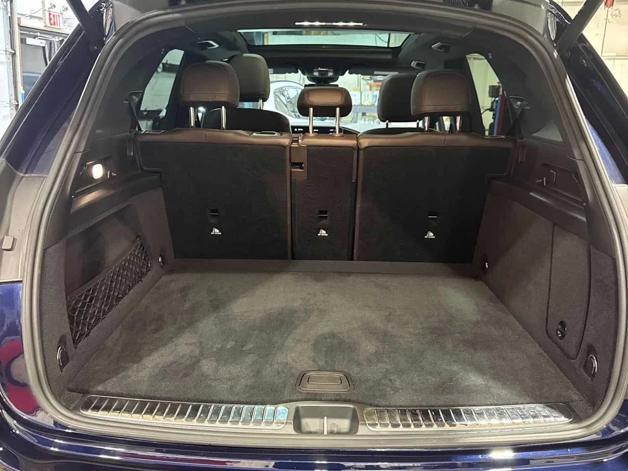 Mercedes-Benz GLE 350 * ПРЕДСТАВИТЕЛСТВО * BURMESTER * ПОДГРЕВИ * 360 * , снимка 13 - Автомобили и джипове - 53892140