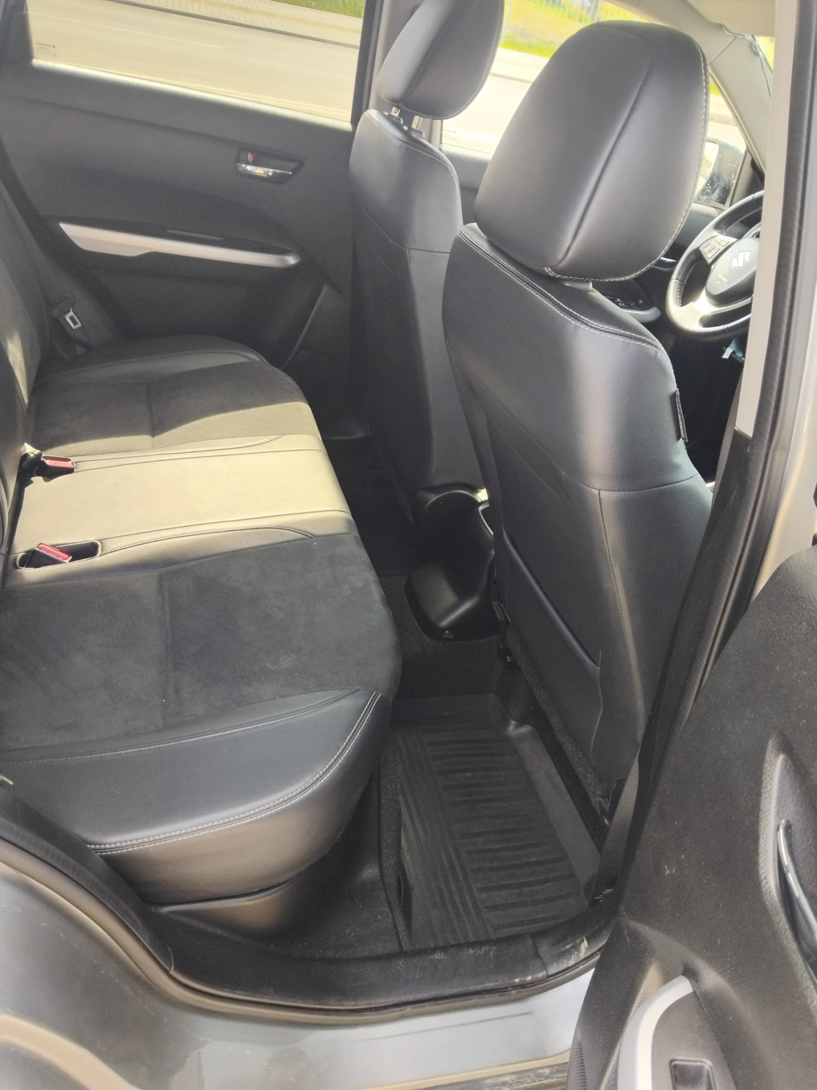 Suzuki Vitara 1.6DDIS, снимка 5 - Автомобили и джипове - 54125581