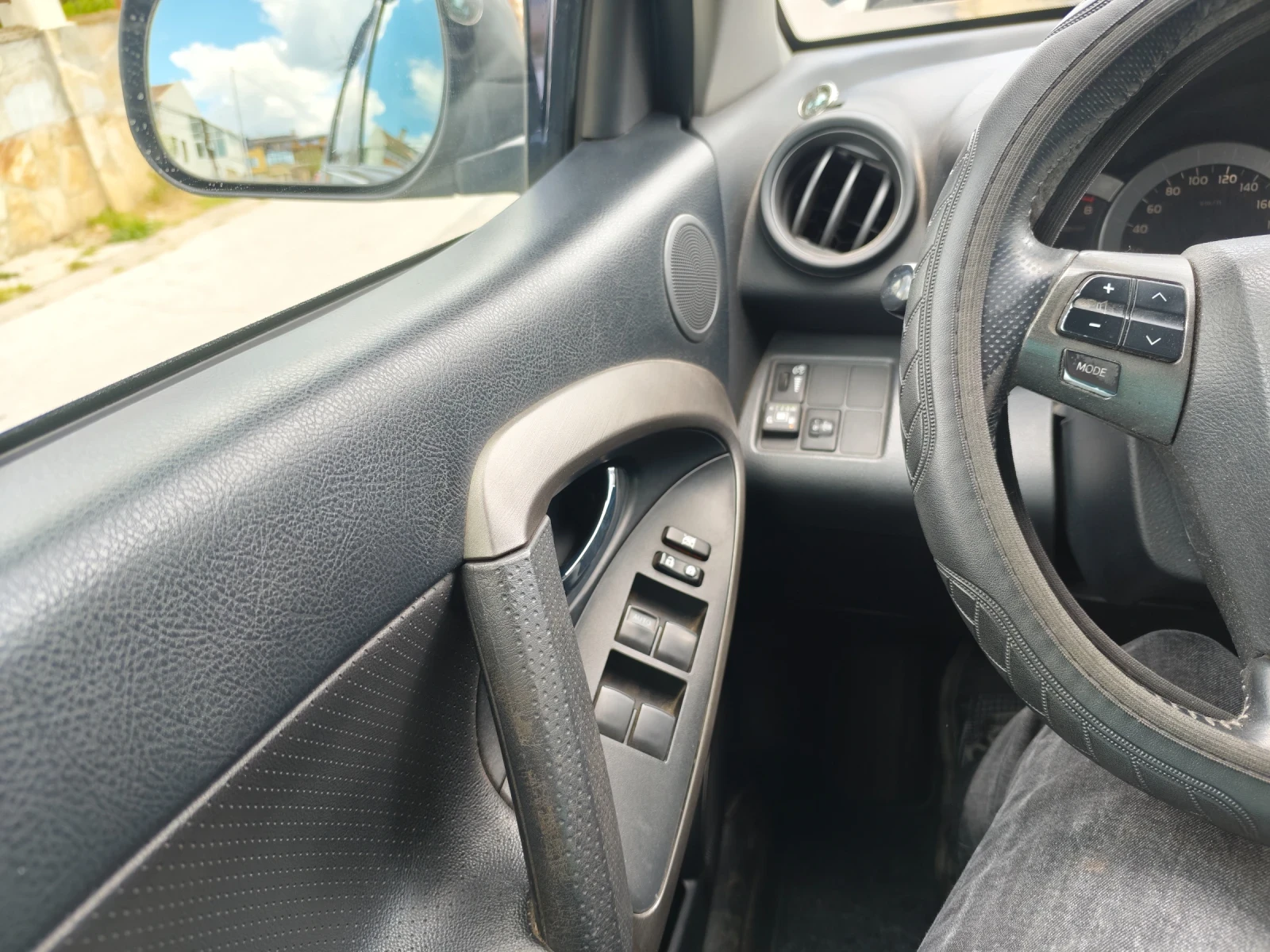 Toyota Rav4 2 .0i Газ Бензин , снимка 8 - Автомобили и джипове - 54249692