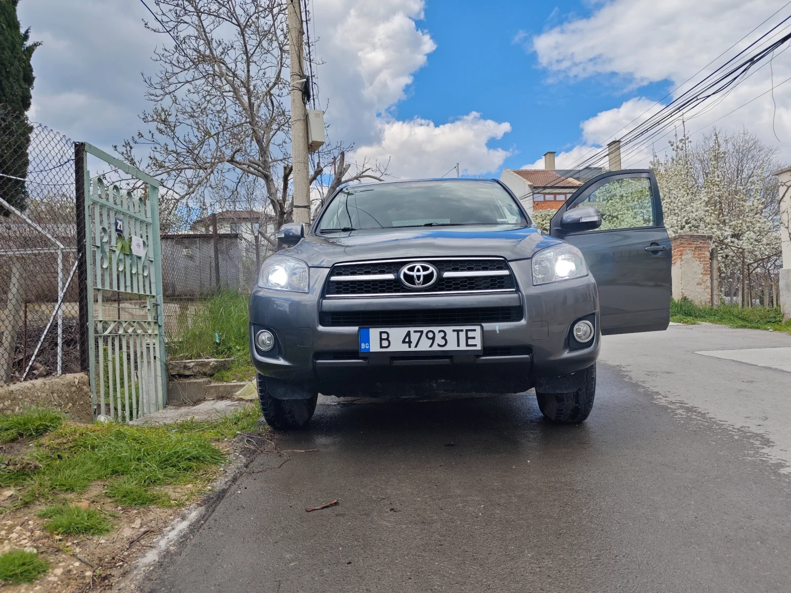 Toyota Rav4 2 .0i Газ Бензин , снимка 4 - Автомобили и джипове - 54249692