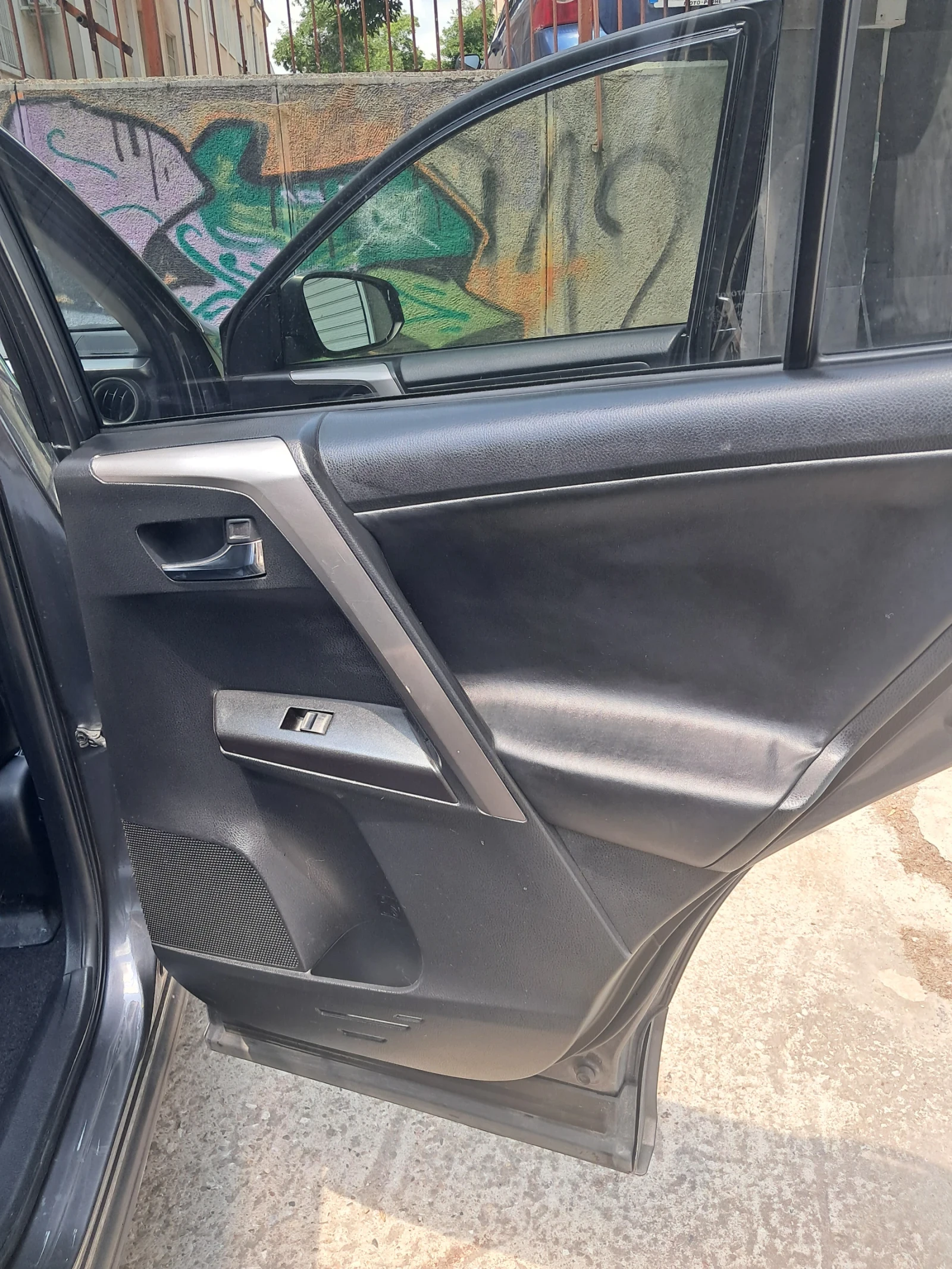 Toyota Rav4 Luxury, снимка 10 - Автомобили и джипове - 55282926