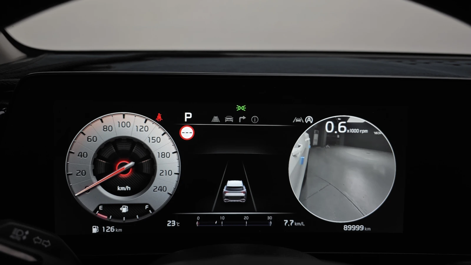 Kia Sportage 2022* SIGNATURE* 4X4* 360* DIS* ОБДУХ* БЯЛА ПЕРЛА*, снимка 7 - Автомобили и джипове - 55483911