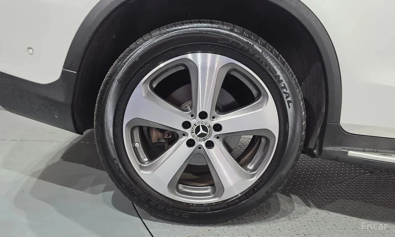 Mercedes-Benz GLC * GLC300 4MATIC Coupe * ЦЕНА ДО БГ, снимка 17 - Автомобили и джипове - 55887504