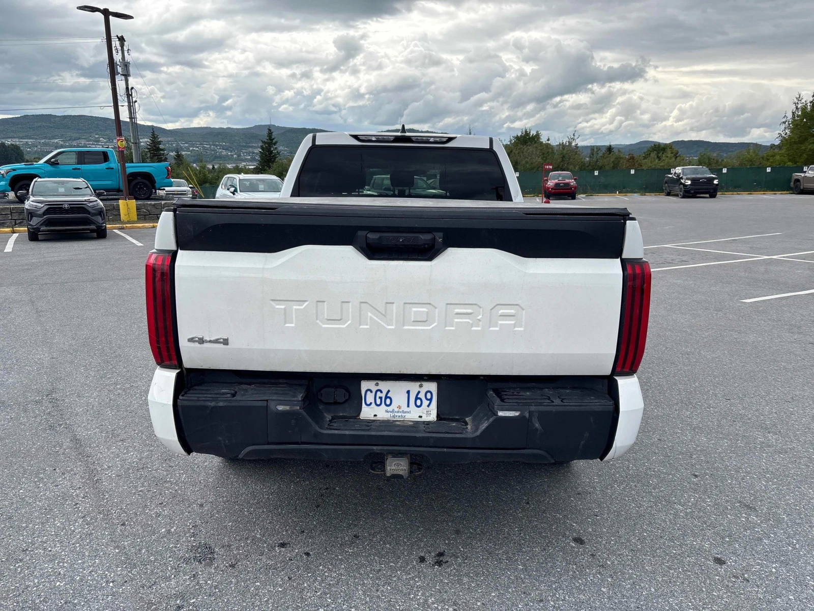 Toyota Tundra * SR5 * АВТОКРЕДИТ БЕЗ ПЪРВОНАЧАЛНА ВНОСКА* , снимка 4 - Автомобили и джипове - 55988645