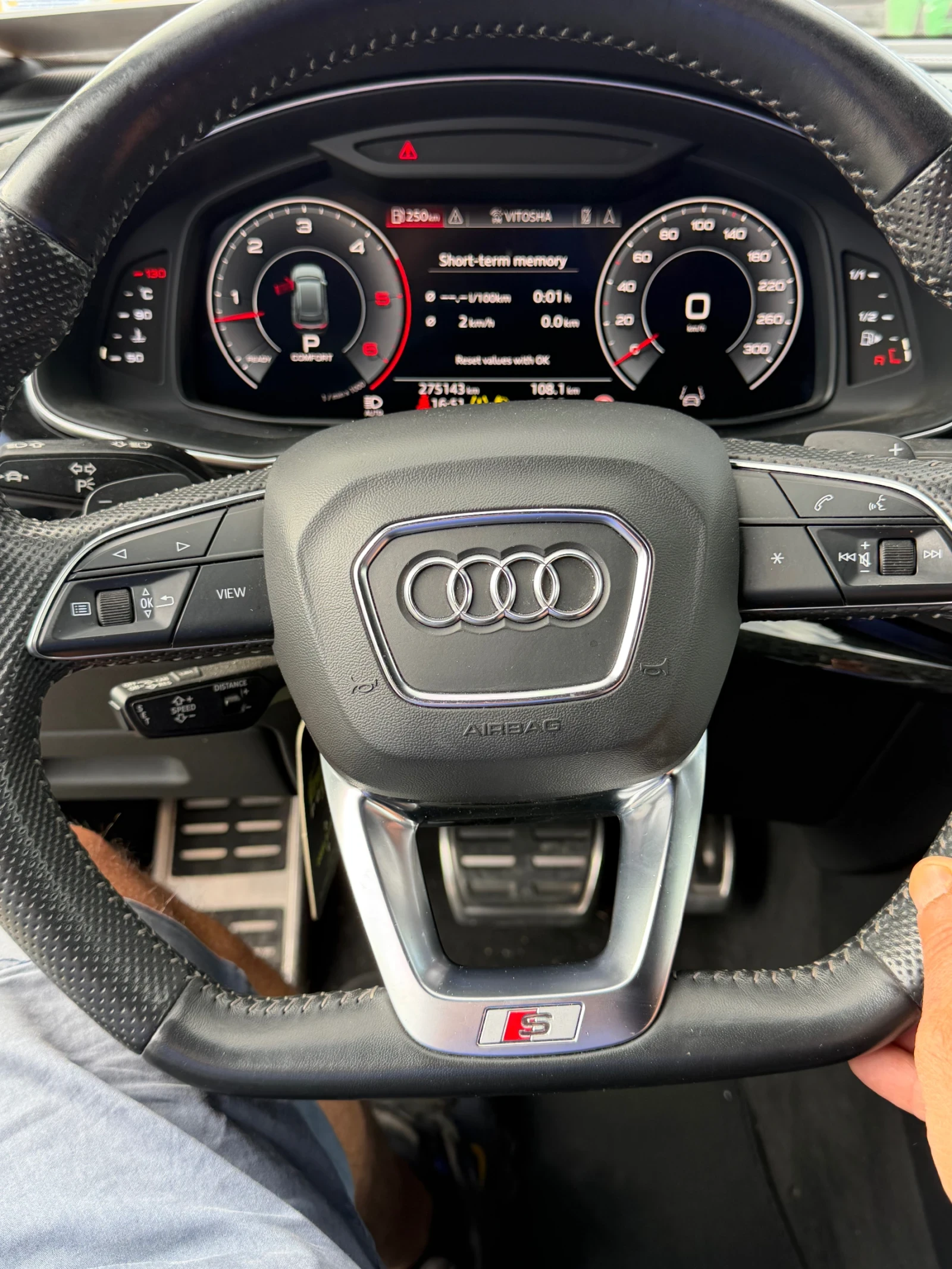 Audi Q8, снимка 6 - Автомобили и джипове - 56198341