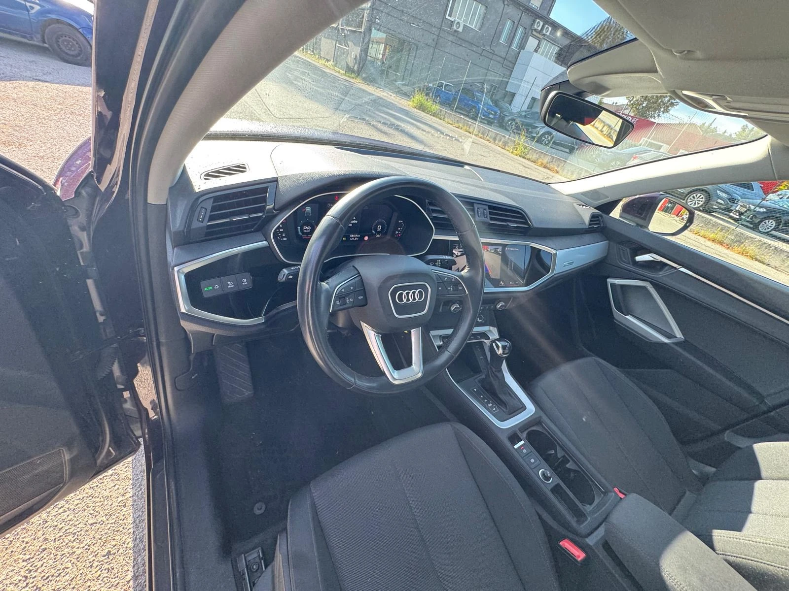 Audi Q3 Sportback СЕРВИЗ* SPORTBACK* КАМЕРА* , снимка 13 - Автомобили и джипове - 56201448
