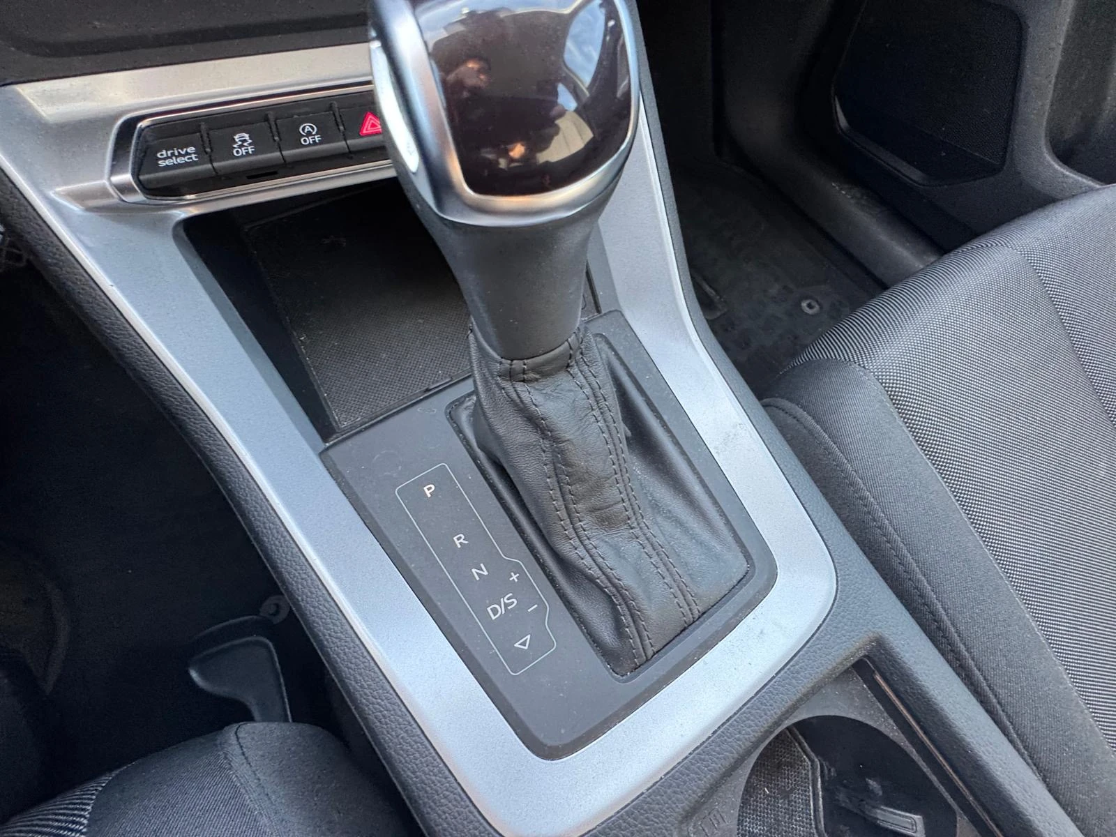 Audi Q3 Sportback СЕРВИЗ* SPORTBACK* КАМЕРА* , снимка 14 - Автомобили и джипове - 56201448