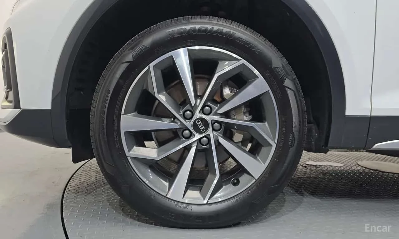 Audi Q5 * 40 TDI Quattro Sportback * , снимка 5 - Автомобили и джипове - 56330024