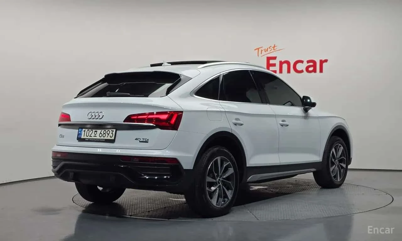 Audi Q5 * 40 TDI Quattro Sportback * , снимка 2 - Автомобили и джипове - 56330024