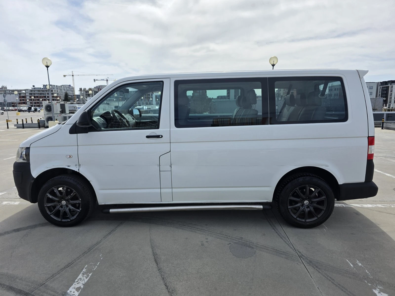 VW Caravelle 2.0 TDI, снимка 2 - Бусове и автобуси - 54227804