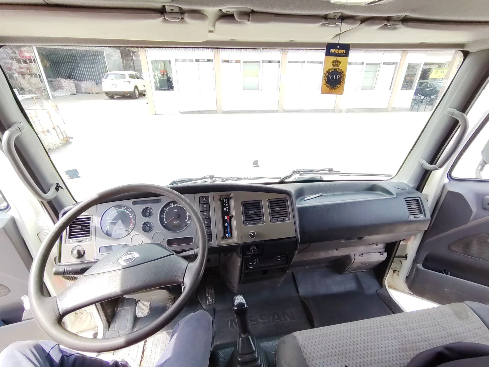 Nissan Atleon 3.0, снимка 9 - Камиони - 54412786