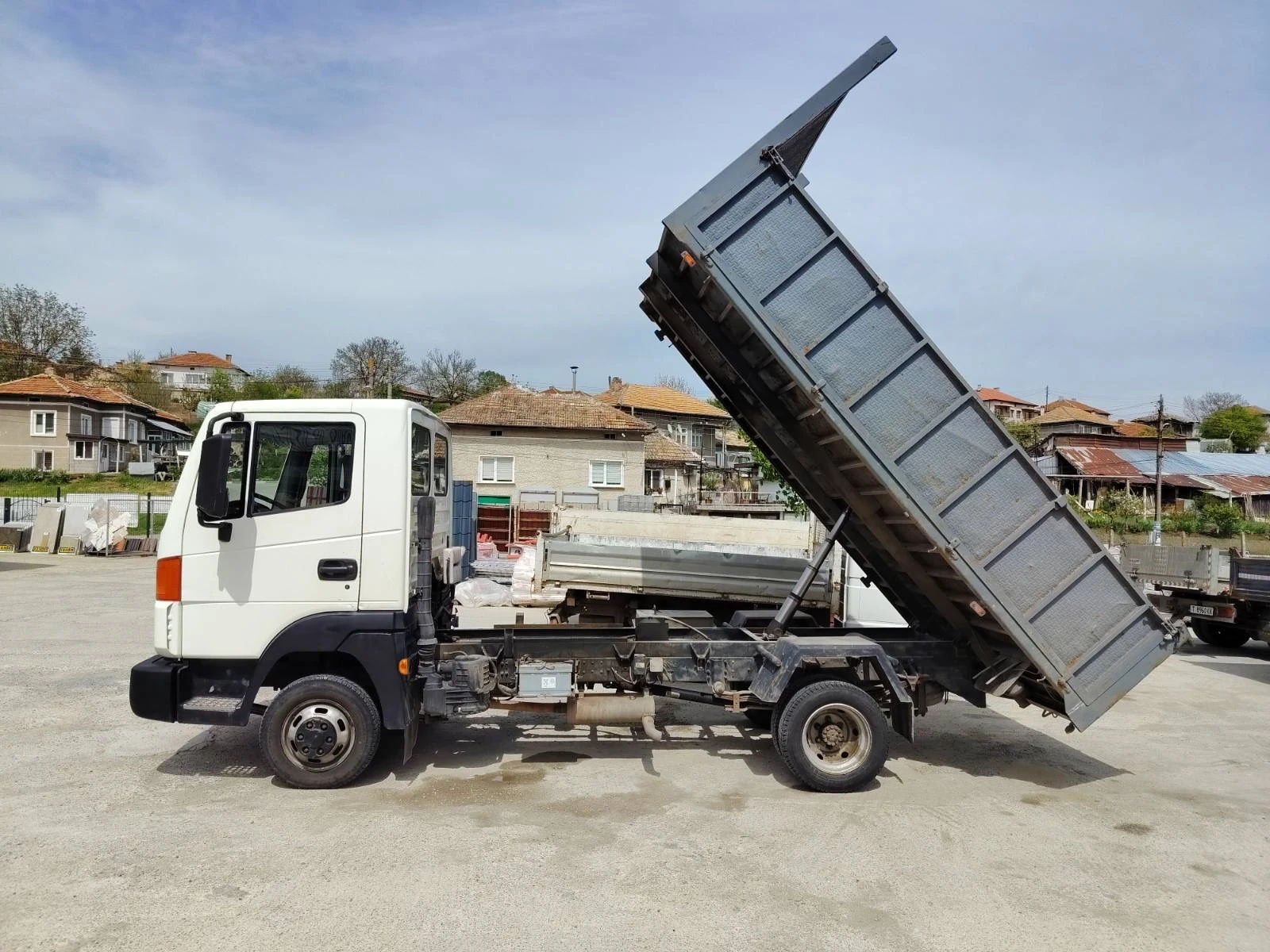 Nissan Atleon 3.0, снимка 6 - Камиони - 54412786