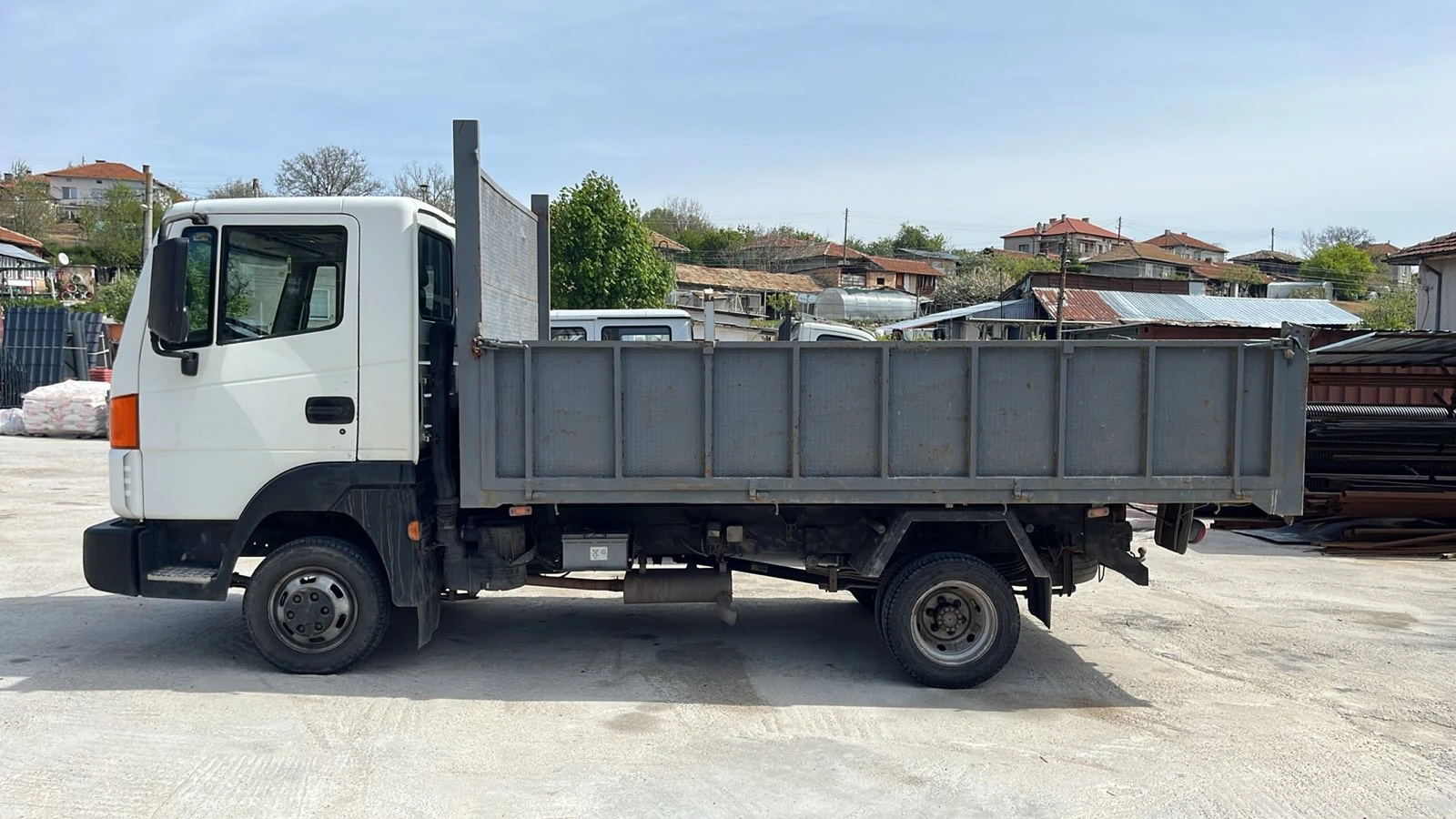 Nissan Atleon 3.0, снимка 4 - Камиони - 54412786