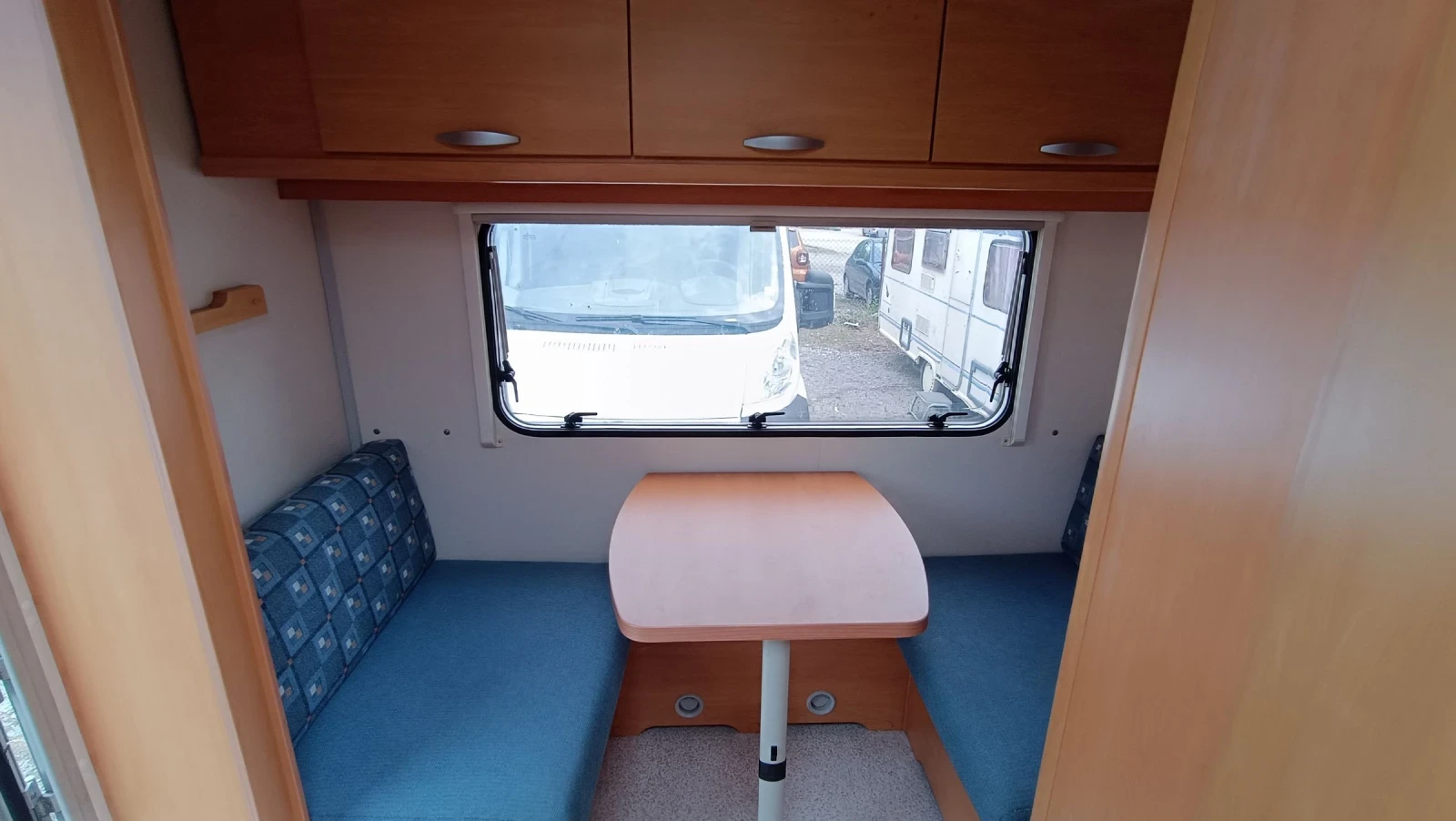 Каравана Knaus Eifelland Holiday 395 - изображение 4