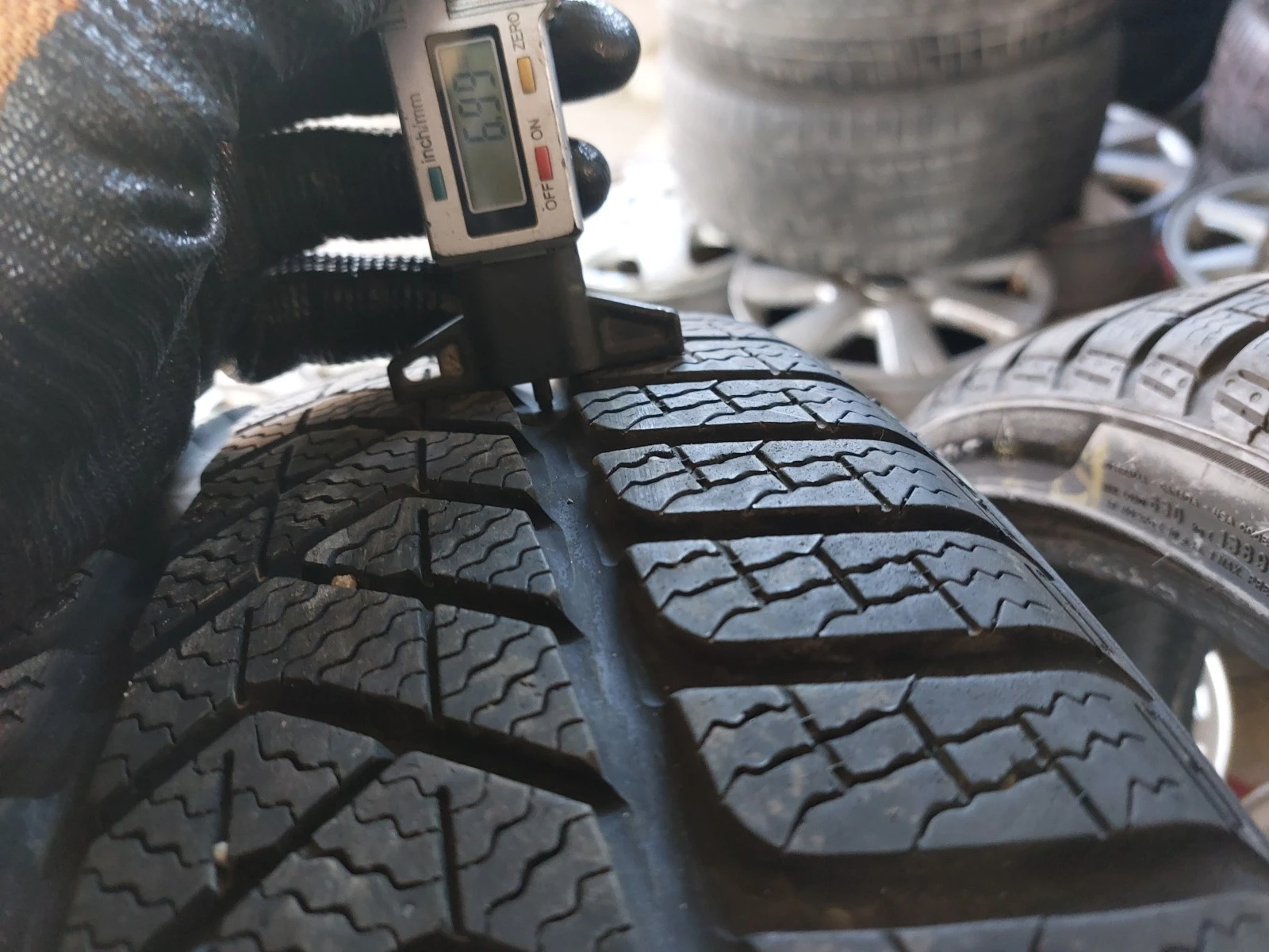  225/40R18 | Mobile.bg   4