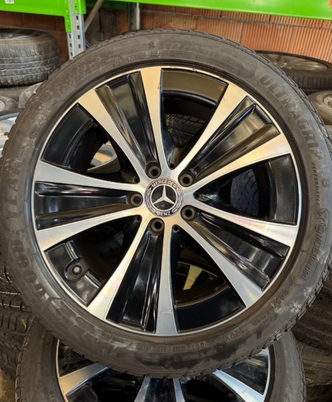 Гуми с джанти Goodyear 245/45R18