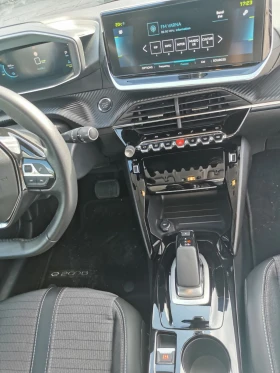 Peugeot 208 Allure e-208, 45000км, снимка 14
