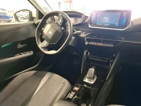 Peugeot 208 Allure e-208, 45000км, снимка 9
