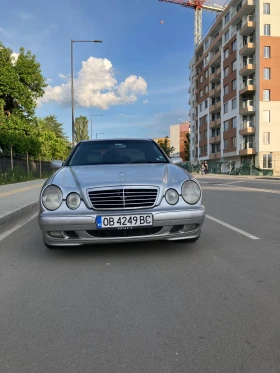 Mercedes-Benz E 220, снимка 1