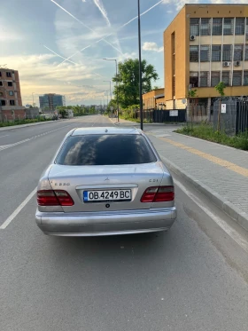 Mercedes-Benz E 220, снимка 5