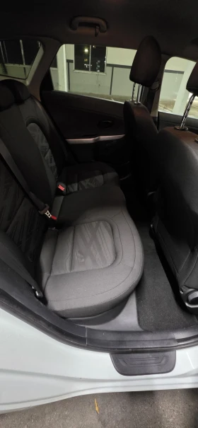 Kia Ceed 1.4i ГАЗ Italy  - 8999 лв. / 4601.12 € - 39604300 14