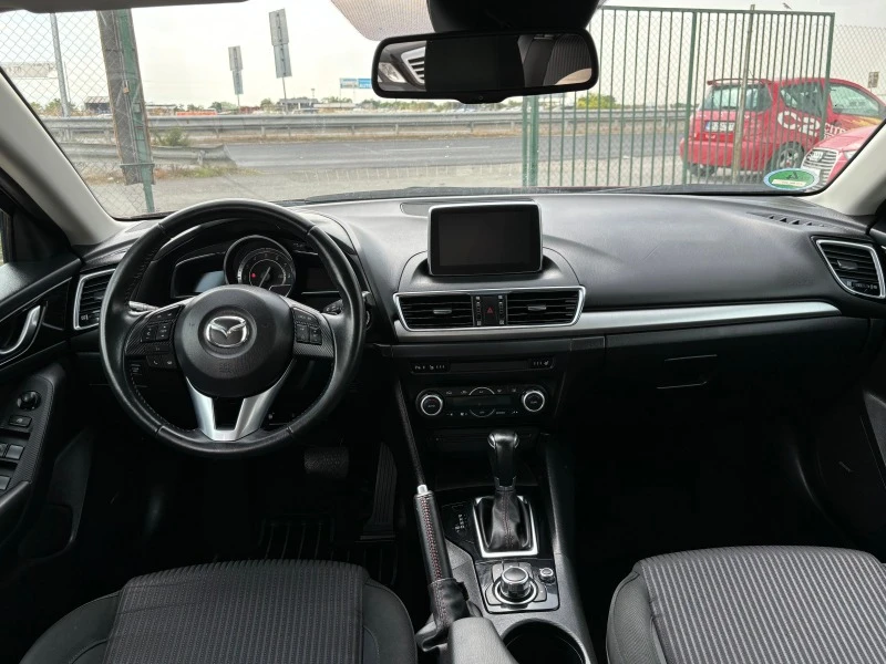 Mazda 3 2.0 i, снимка 11 - Автомобили и джипове - 46795390