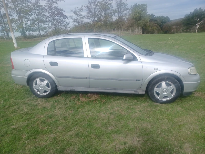 Opel Astra 1.6, снимка 4 - Автомобили и джипове - 47580268