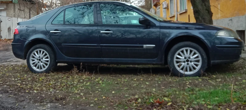 Renault Laguna, снимка 1 - Автомобили и джипове - 48344076