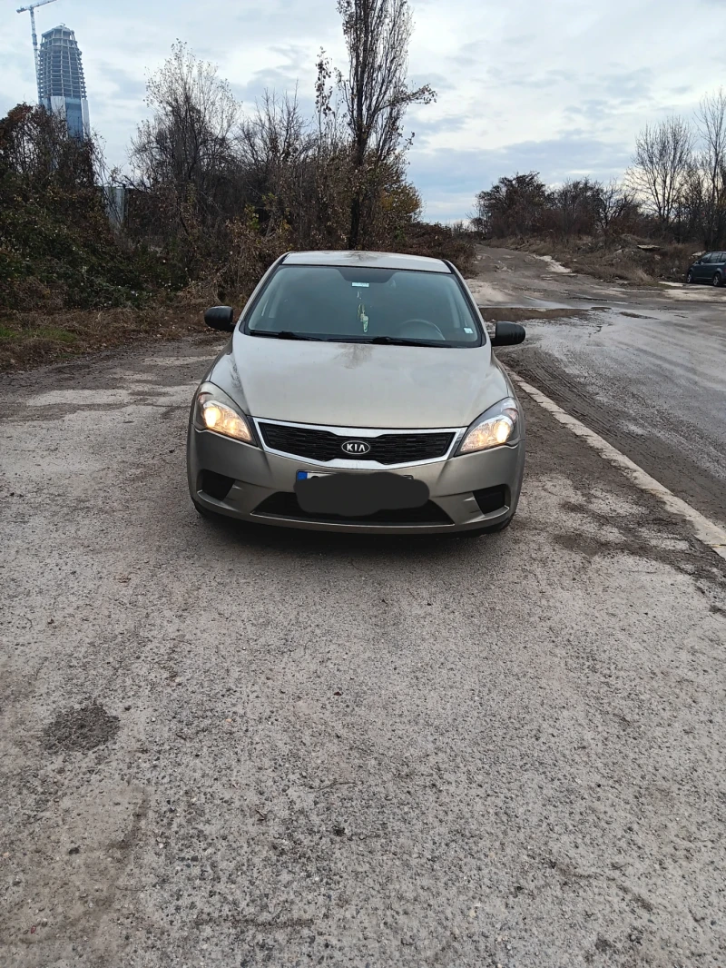 Kia Ceed, снимка 1 - Автомобили и джипове - 48637447