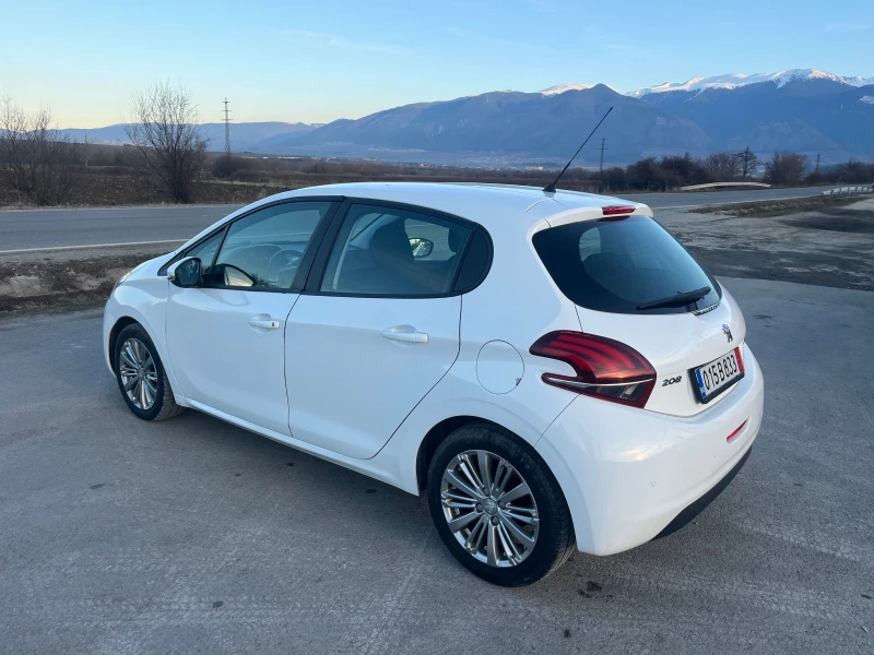 Peugeot 208 1.2, снимка 6 - Автомобили и джипове - 49066535