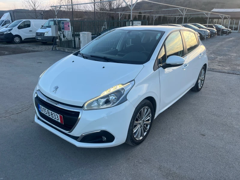 Peugeot 208 1.2, снимка 8 - Автомобили и джипове - 49066535