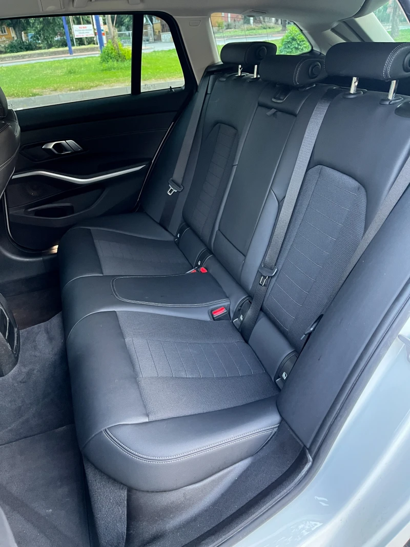 BMW 318 Mild Hybrid, снимка 13 - Автомобили и джипове - 53014282