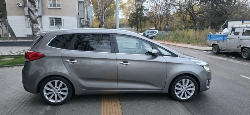 Kia Carens 1.6GDI France , снимка 6 - Автомобили и джипове - 52569009