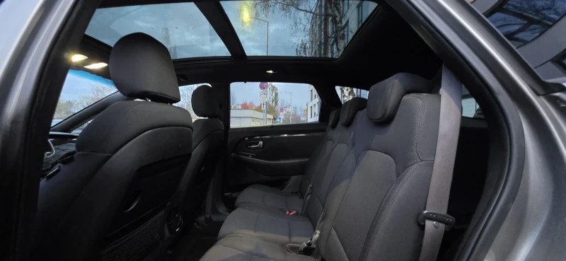 Kia Carens 1.6GDI France , снимка 11 - Автомобили и джипове - 52569009