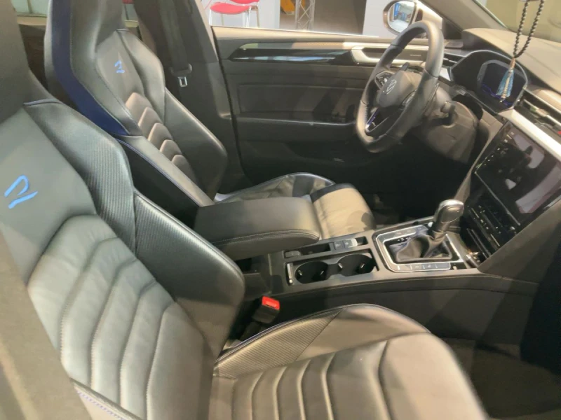 VW Arteon R 2.0 TSI 4Motion Shooting Brake 360/Head-up/ H/K, снимка 5 - Автомобили и джипове - 52571985