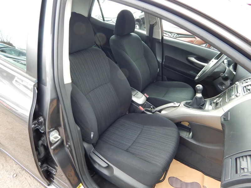 Toyota Auris 1.4D4D* 145000km.* EURO4* , снимка 17 - Автомобили и джипове - 53012080