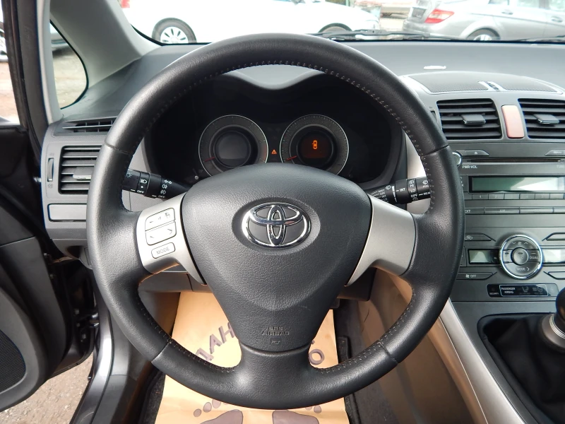 Toyota Auris 1.4D4D* 145000km.* EURO4* , снимка 13 - Автомобили и джипове - 53012080