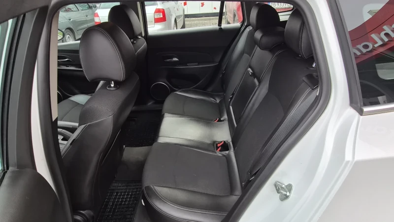 Chevrolet Cruze 2.0 дизел, автоматичен, снимка 11 - Автомобили и джипове - 53475386