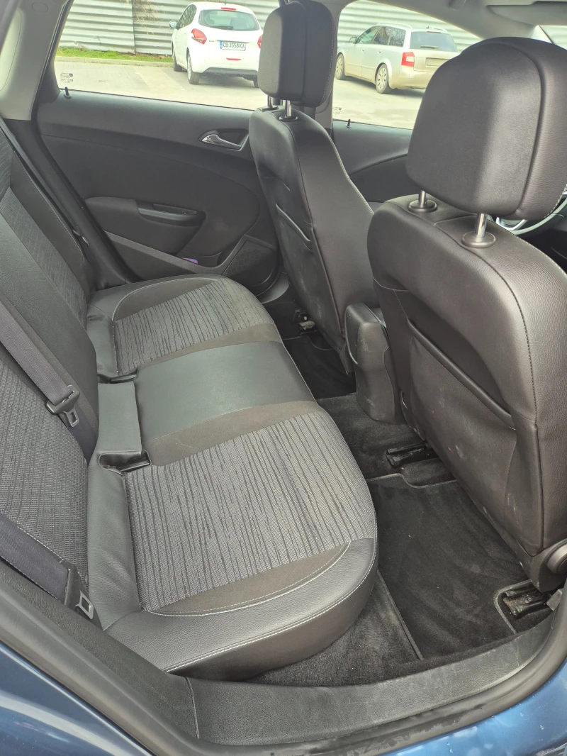 Opel Astra J 1.6, снимка 12 - Автомобили и джипове - 53498783