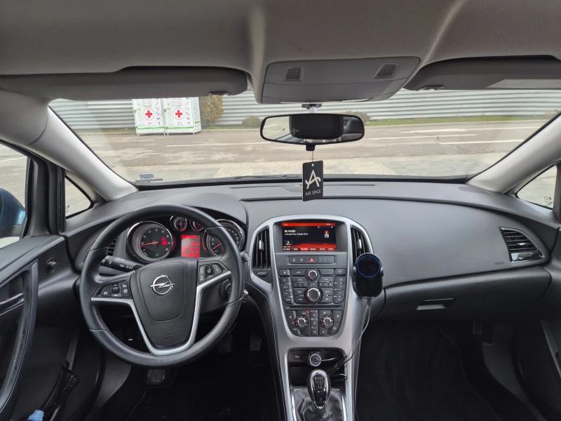 Opel Astra J 1.6, снимка 10 - Автомобили и джипове - 53498783