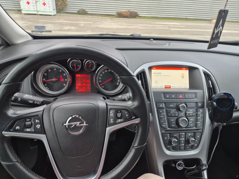 Opel Astra J 1.6, снимка 6 - Автомобили и джипове - 53498783