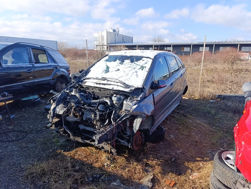 Mercedes-Benz B 200 2.0CDI тип мотор 640941, снимка 6 - Автомобили и джипове - 53518563