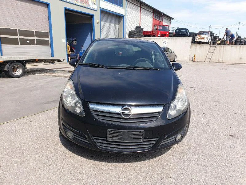 Opel Corsa 1.2, снимка 2 - Автомобили и джипове - 29677754