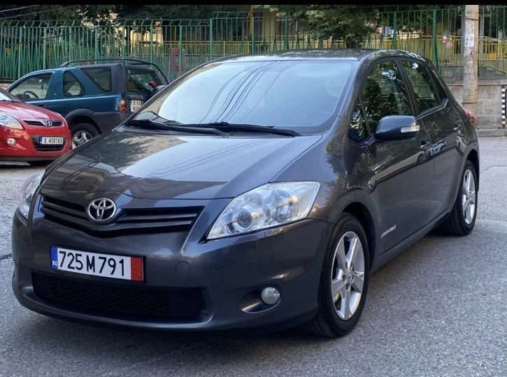 Toyota Auris 2.0D4D - изображение 2