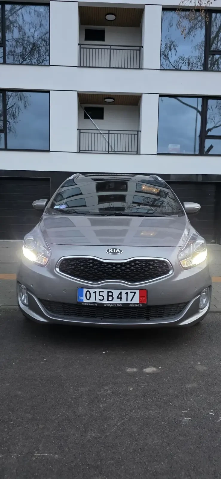 Kia Carens 1.6GDI France , снимка 8 - Автомобили и джипове - 52569009