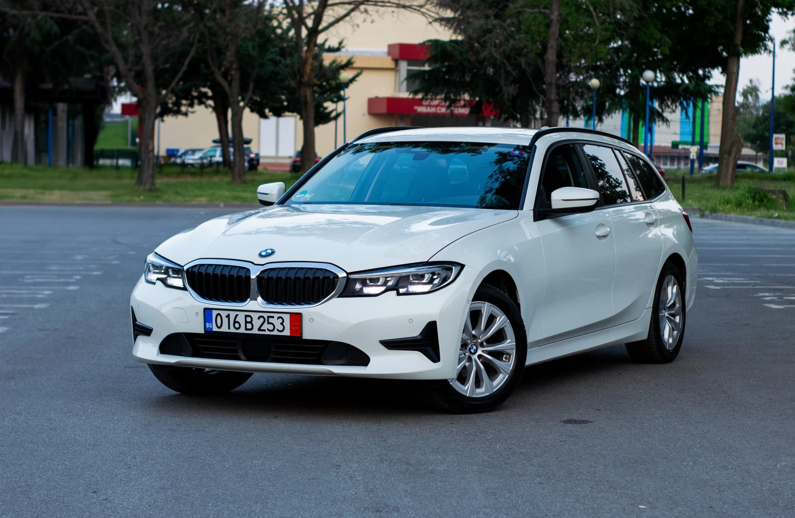 BMW 318 Mild Hybrid, снимка 1